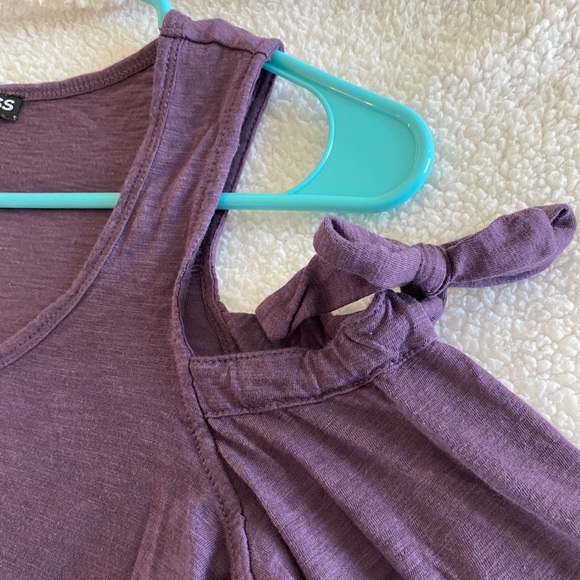 Express Top - Picture 3 of 8